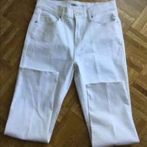 Old Navy White Ultimate Power Jean Size 6